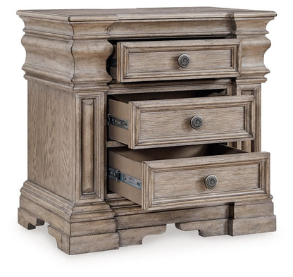 Blairhurst - Three Drawer Night Stand - Light Grayish Brown