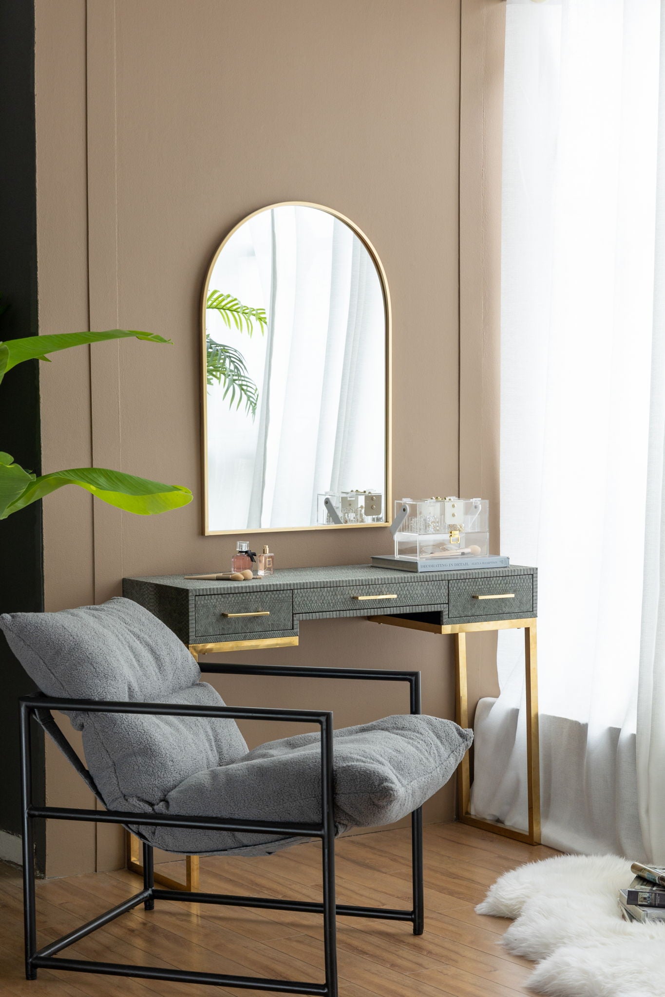 Arched Mirror With Metal Frame, Wall Mirror For Living Room Bedroom Entryway